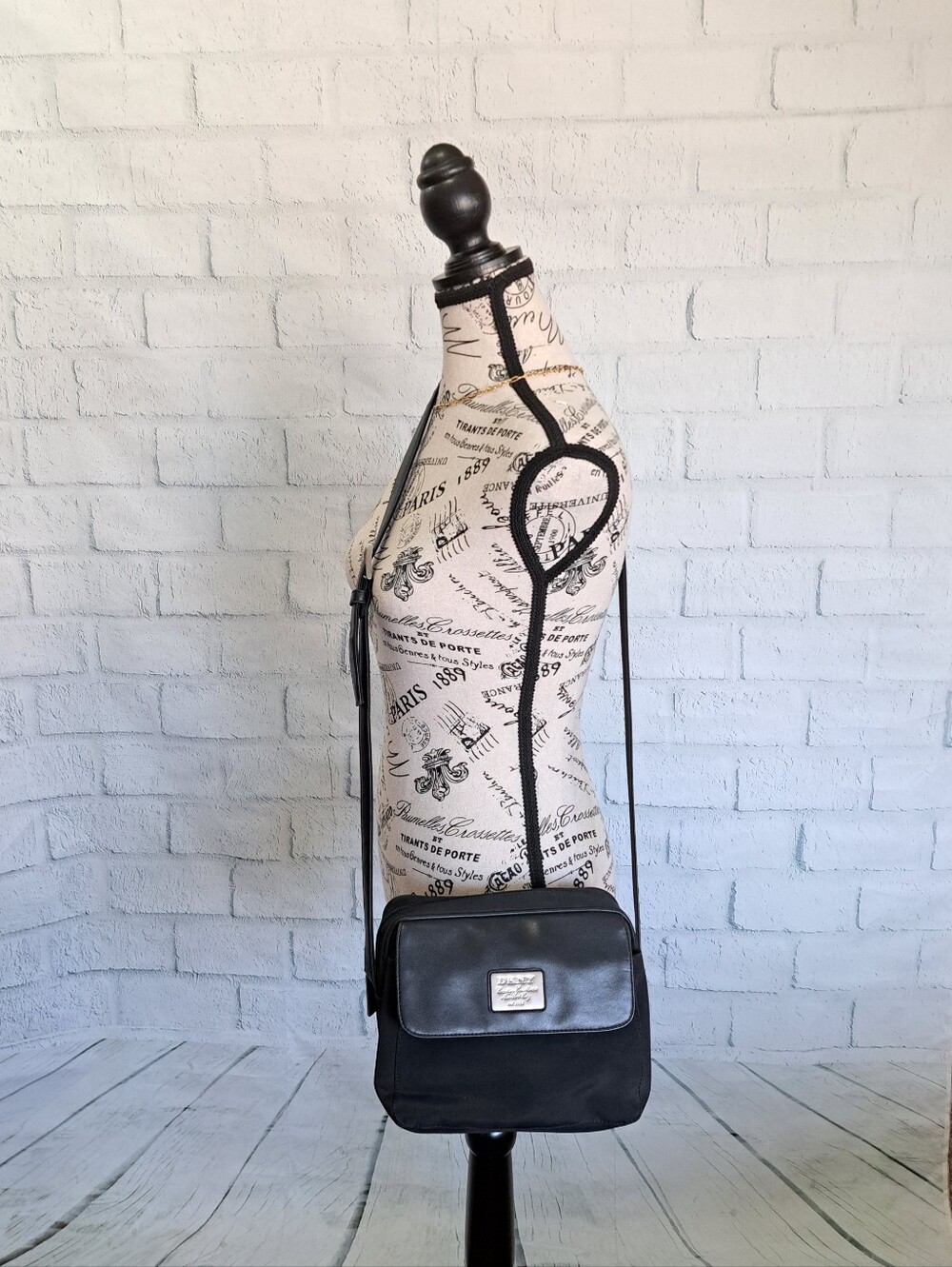 Midsz DKNY Nylon Crossbody